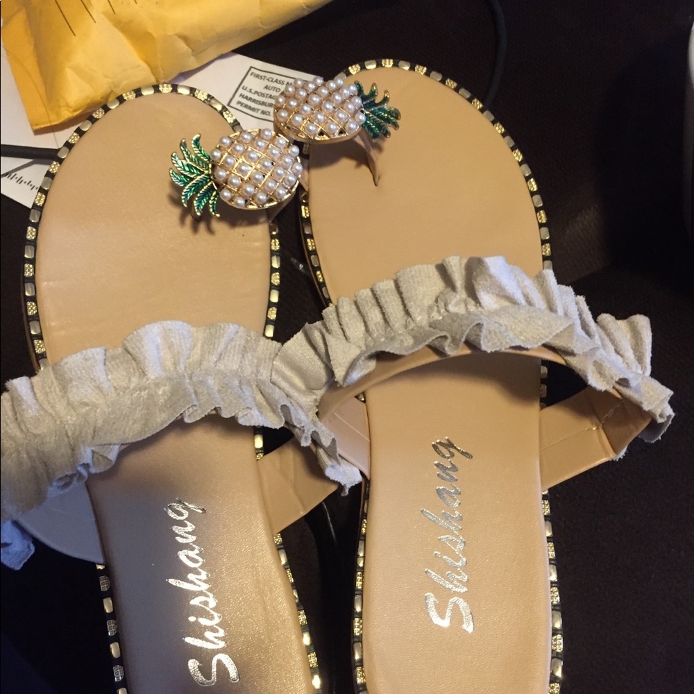 Beige Bohemian style sandals Slippers or Beach - Picture 3 of 3